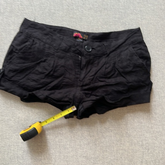 Forever 21 medium black short - Picture 3 of 4